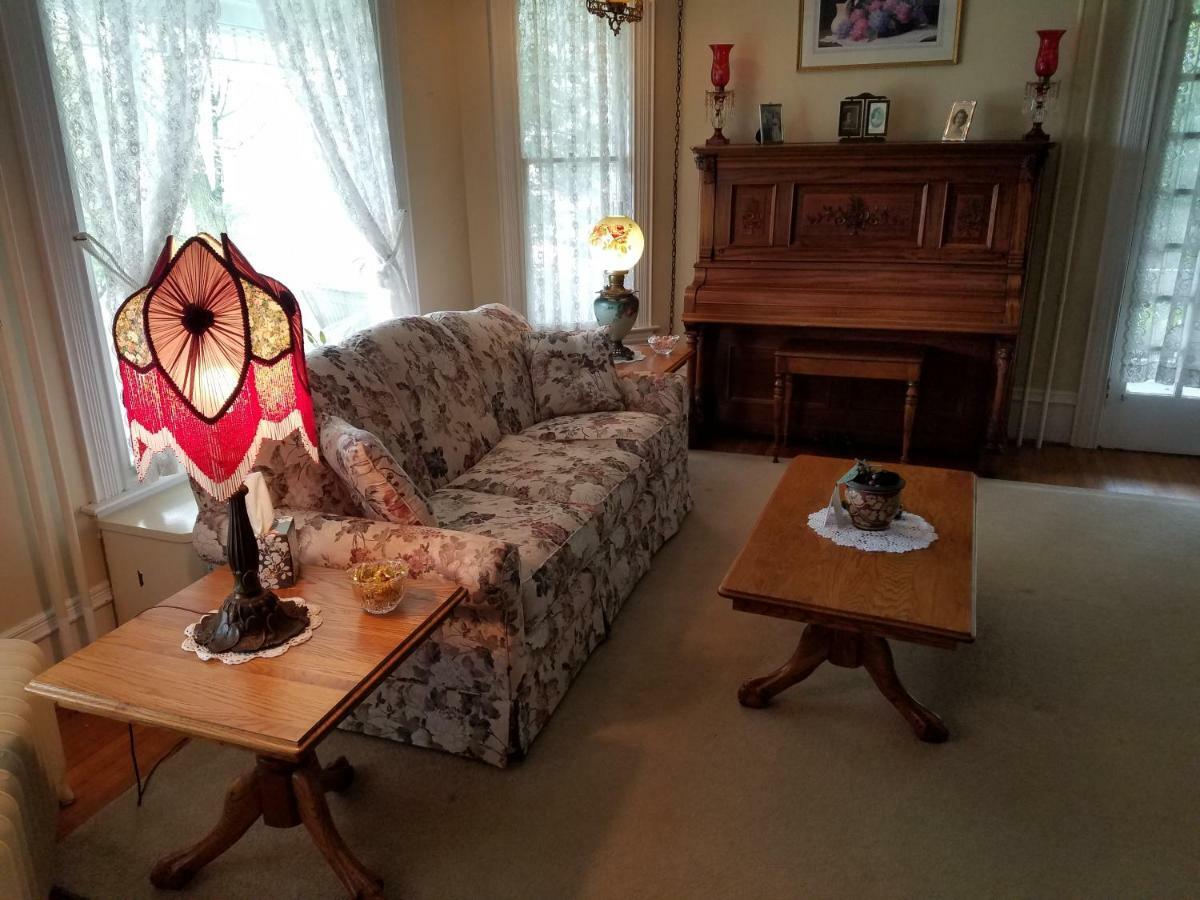 Hudson Manor Bed & Breakfast 왓킨스글렌 외부 사진